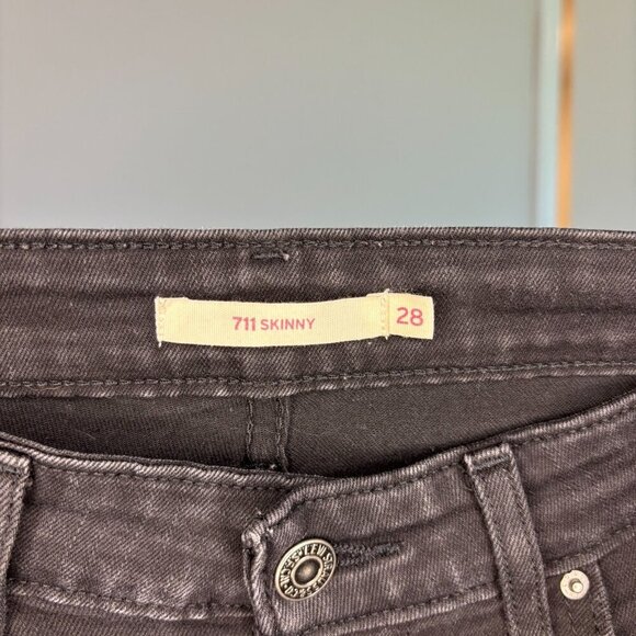 LEVI'S 711 Skinny Jean Womens 28 X 30 Black Stretch 5 Pocket - Picture 4 of 7